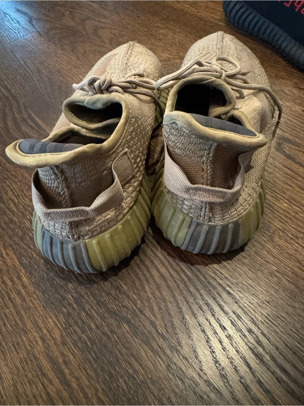 Yeezy 350 V2 